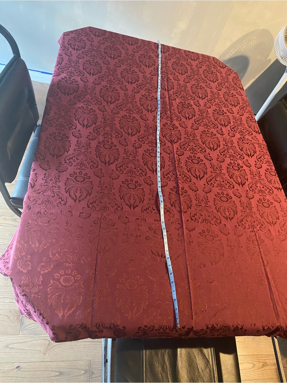 Tablecloth cloth & washable - Burgundy
48x62” for 6 seater table.